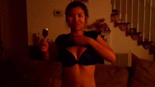 POV seks di celana dalam video hot tante toge renda dengan tubuh seksi Euro girl